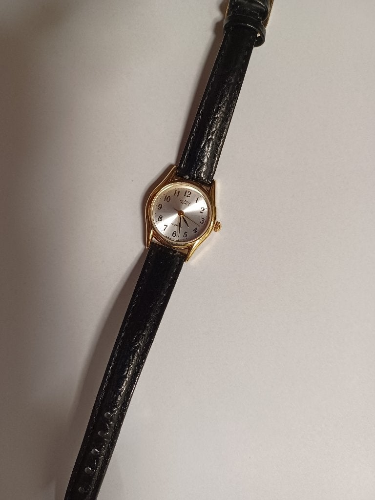 dames horloge, Sieraden, Tassen en Uiterlijk, Horloges | Dames, Overige merken, Overige materialen, Leer, Polshorloge