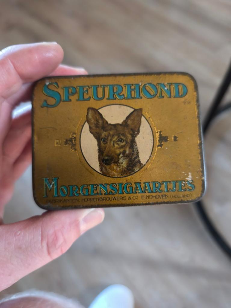 Sigarenblikje Speurhond Morgensigaartjes, Ophalen of Verzenden, Gebruikt, Overige