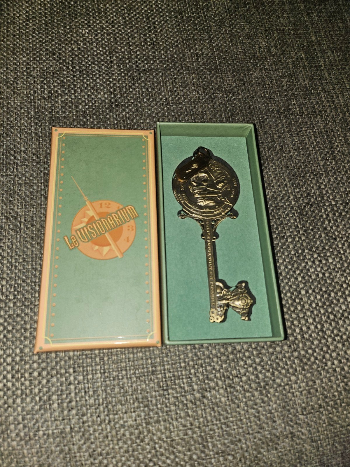 Le Visionarium Sleutel disney land parijs, Ophalen of Verzenden, Overige figuren, Zo goed als nieuw, Overige typen