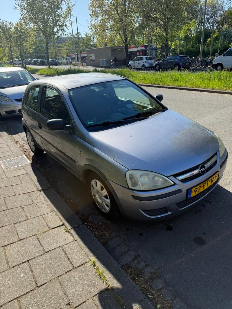 Opel Corsa 1.0 3D 2004 Grijs, Auto's, Opel, Particulier, Corsa, Benzine, B, Hatchback, Handgeschakeld, Origineel Nederlands, Zilver of Grijs