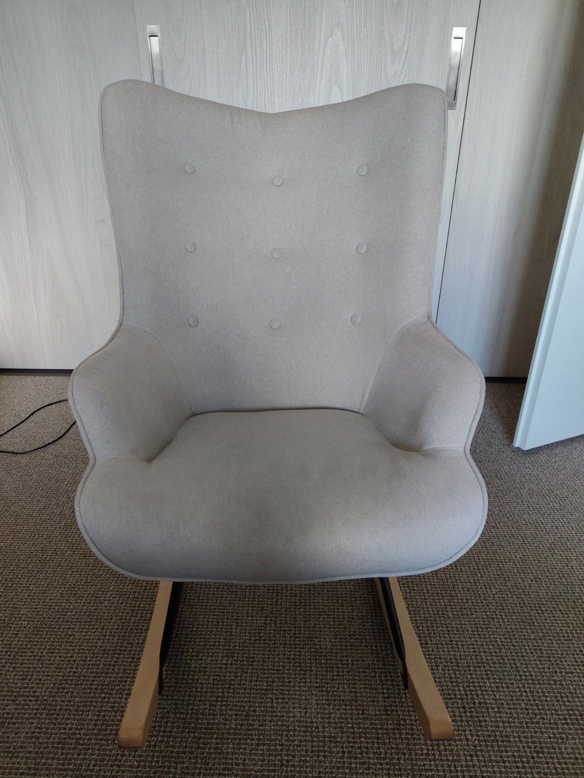 Comfortabele Aemely schommelstoel - goede staat, Huis en Inrichting, Stoelen, Ophalen, Overige kleuren, Modern, Scandinavisch