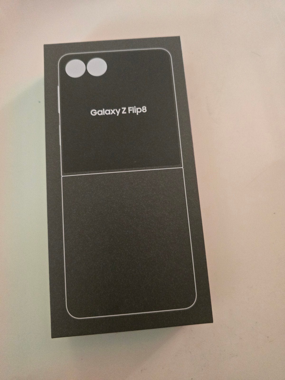 Nieuwe Samsung Galaxy Z Flip8 - Ongeopend in doos, Ophalen, Nieuw, Inklapmodel, Zonder simlock
