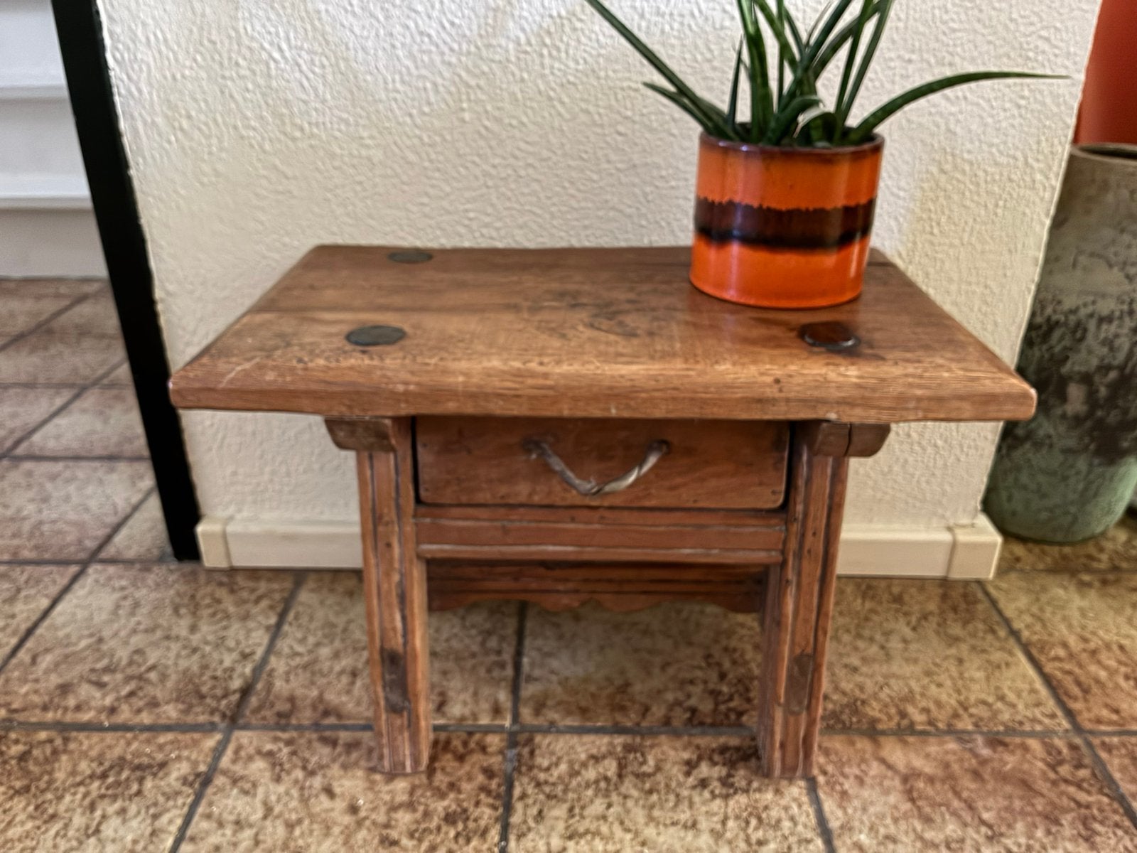 Vintage bijzettafel met lade, Huis en Inrichting, Ophalen, Gebruikt, 50 tot 100 cm, 25 tot 50 cm