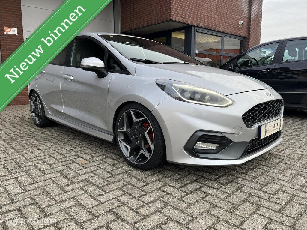 Ford Fiesta 1.5 EcoBoost ST-3 200PK NAVI*LED*CAMERA*CRUISE*, Voorwielaandrijving, Euro 6, Automatische klimaatregeling, Bedrijf
