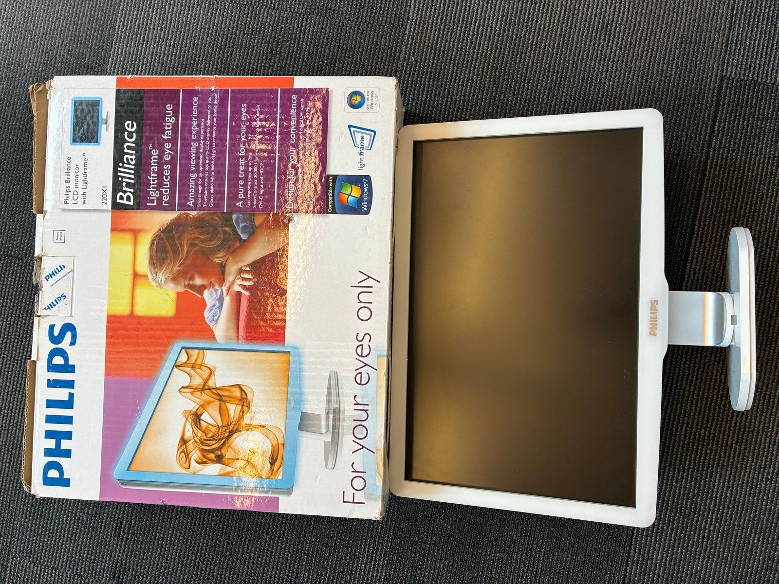 Philips Brilliance 220X1 LCD monitor met Lightframe €5,- p.s, Computers en Software, Ophalen, Gebruikt, 60 Hz of minder