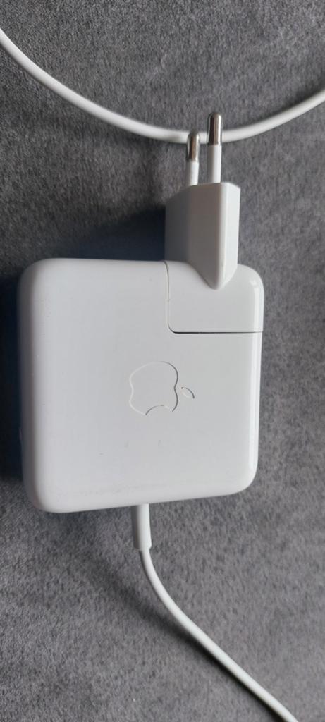 Originele Apple 45W MagSafe 2 Power Adapter, Computers en Software, Laptop-opladers, Ophalen of Verzenden, Zo goed als nieuw, Apple