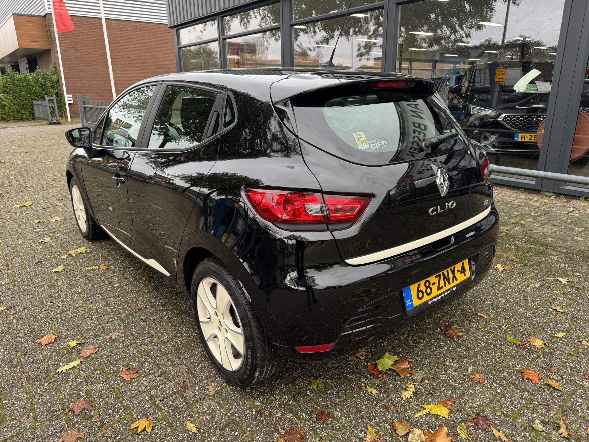 Renault Clio 0.9 TCe Expression AICRO-CRUISE-NAVI (bj 2013), Auto's, Voorwielaandrijving, Stof, Zwart, 540 kg