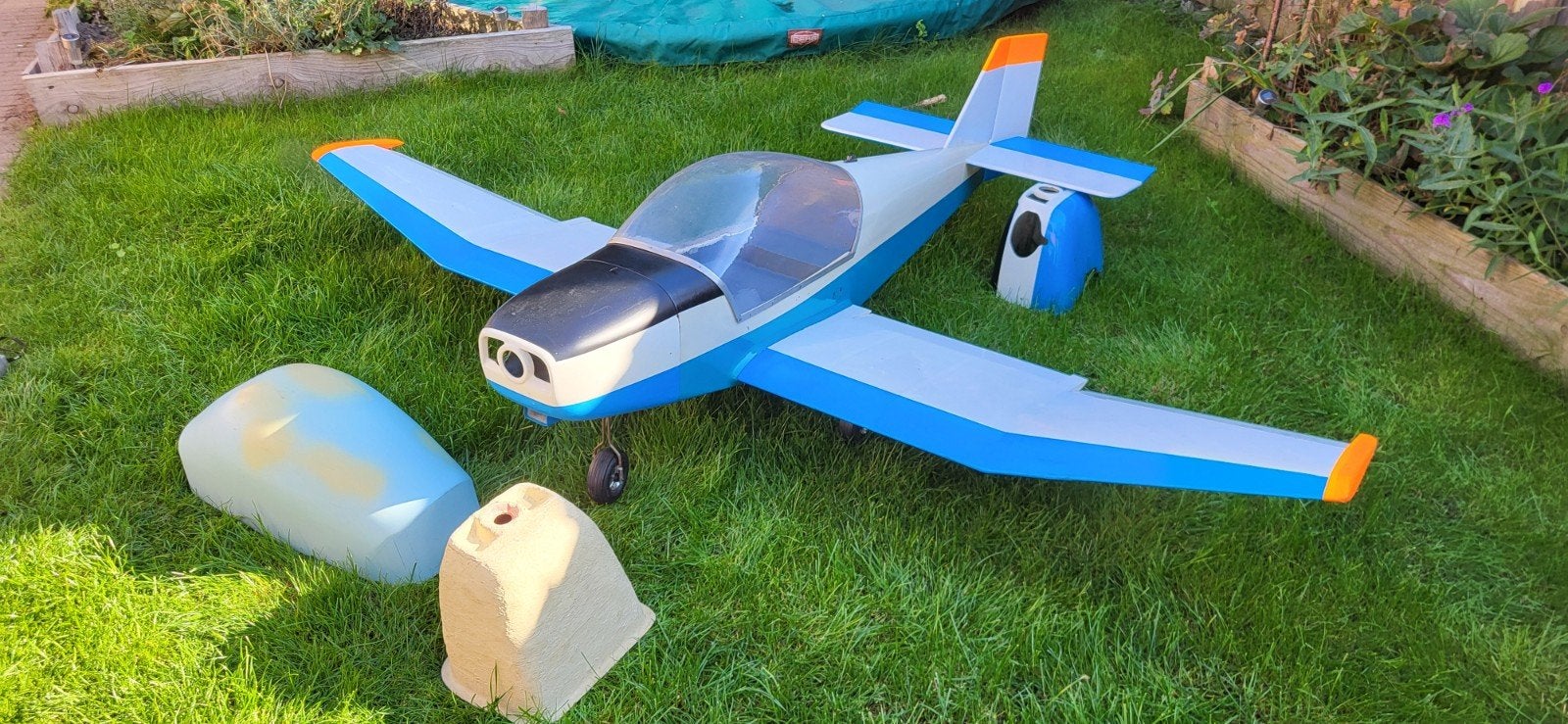 Jodel RC vliegtuig big scale 2,15m, Ophalen