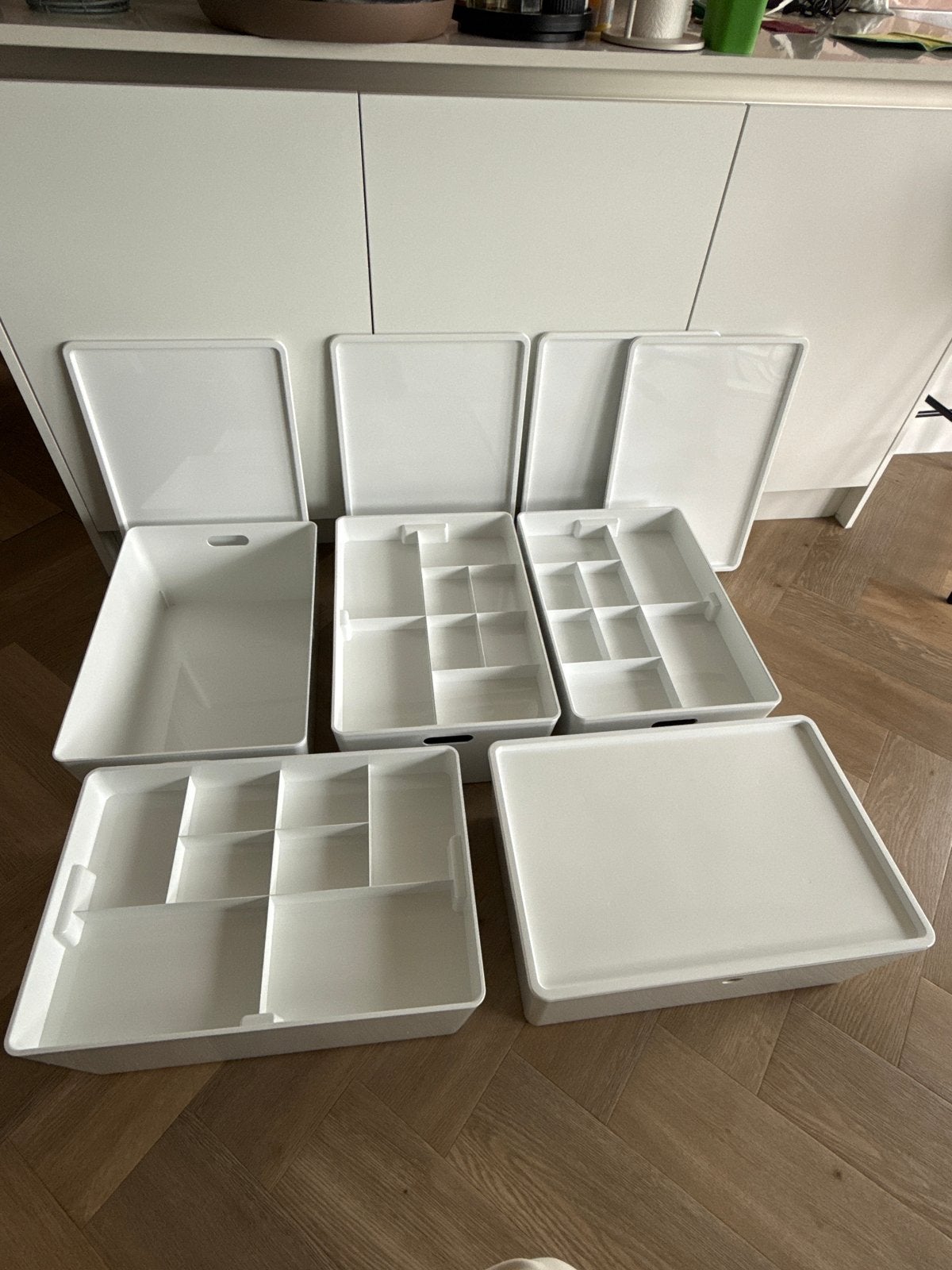 IKEA KUGGIS Opbergbakken met deksels en inzet - Wit, Huis en Inrichting, Woonaccessoires | Overige, Ophalen, Gebruikt, Wit, Kunststof