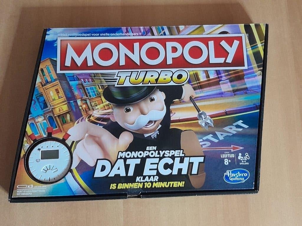 Monopoly Turbo spel van Hasbro ( nieuwstaat ), Hobby en Vrije tijd, Gezelschapsspellen | Bordspellen, Een of twee spelers, Ophalen
