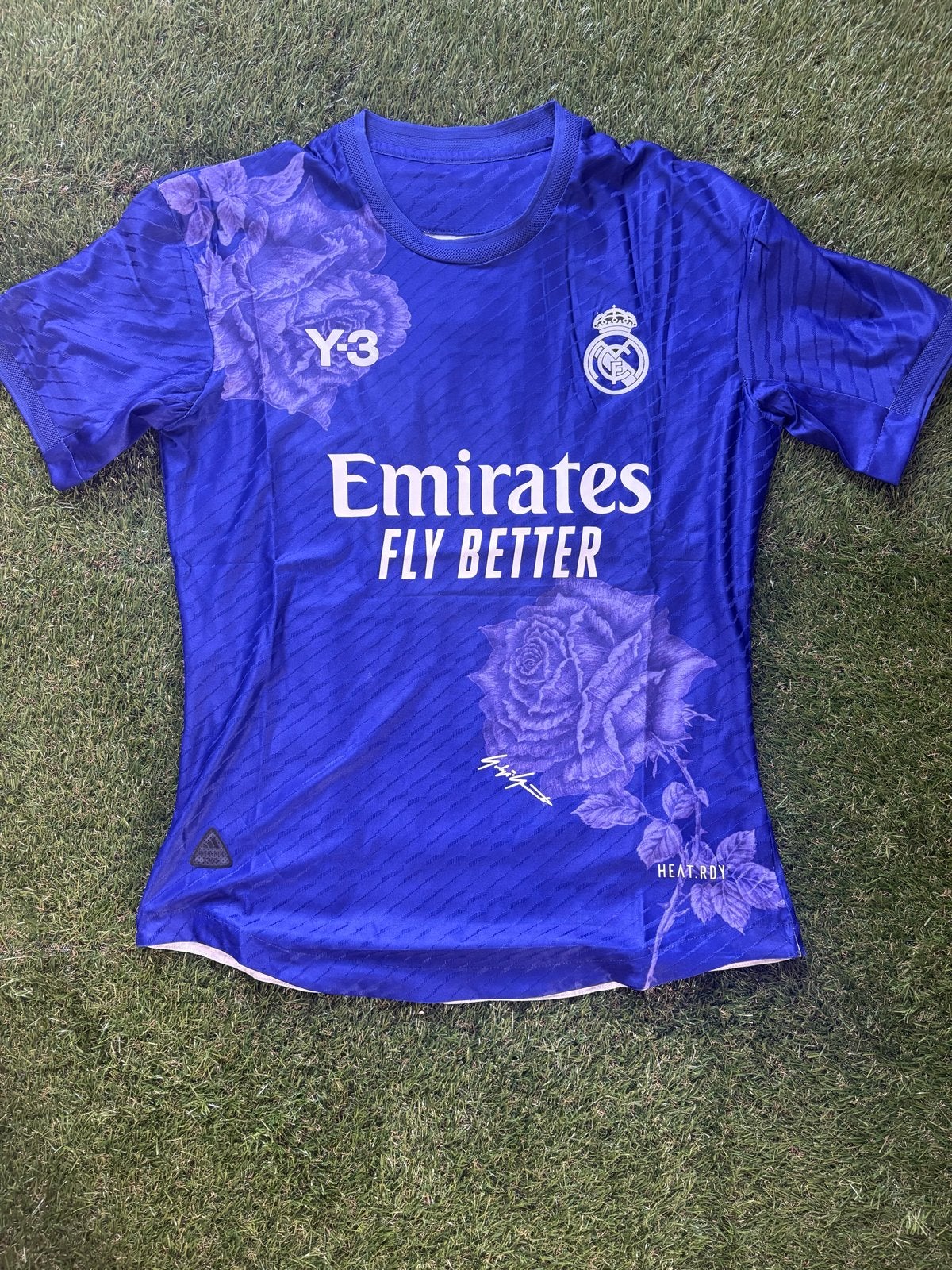 Real Madrid Y-3 Limited Edition Voetbalshirt maat M, Ophalen of Verzenden, Zo goed als nieuw, Voetbal, Maat 48/50 (M)