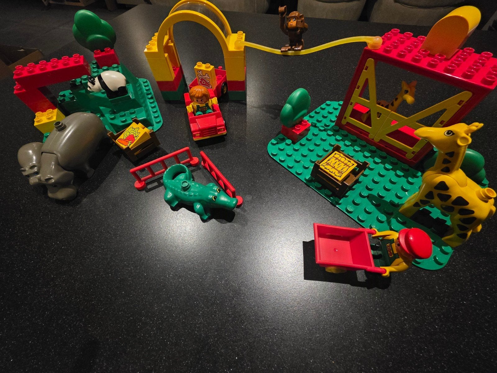 Grote Duplo 2667  dierentuin set met diverse dieren en figur, Kinderen en Baby's, Speelgoed | Duplo en Lego, Inclusief minifiguren