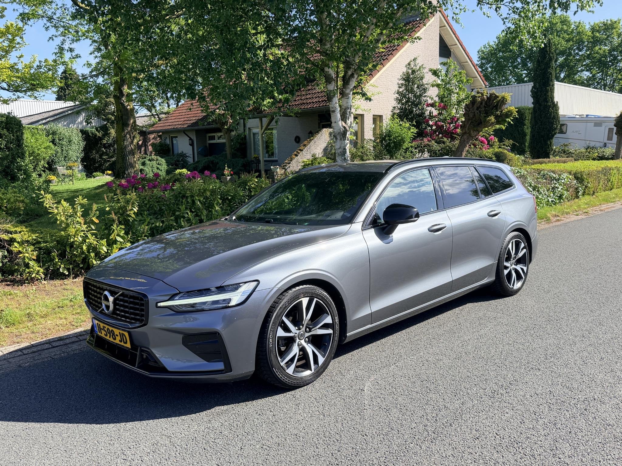 Volvo V60 2.0 D3 150PK R-Design•Automaat, Auto's, 4 cilinders, Leder en Stof, Diesel, 1629 kg