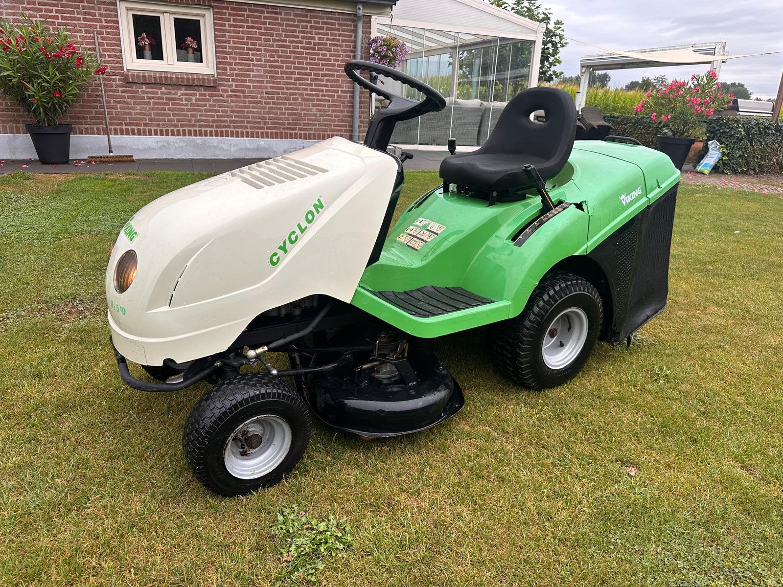 Viking Cyclone Zitmaaier met opvang 13 HP Briggs & Stratton, Ophalen, Gebruikt, Versnellingen, 90 tot 120 cm