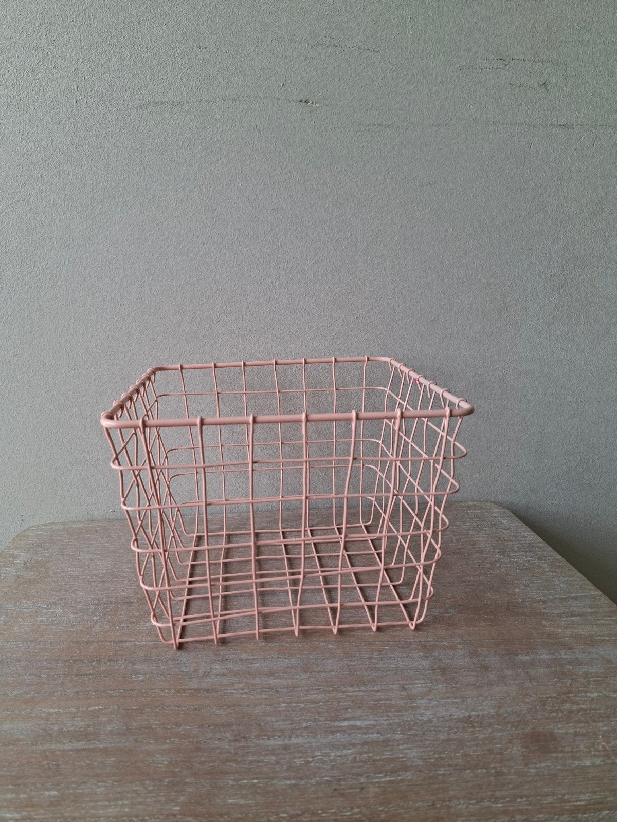 Roze metalen opbergmand - Gebruikt, Ophalen of Verzenden, Gebruikt, Roze, Metaal