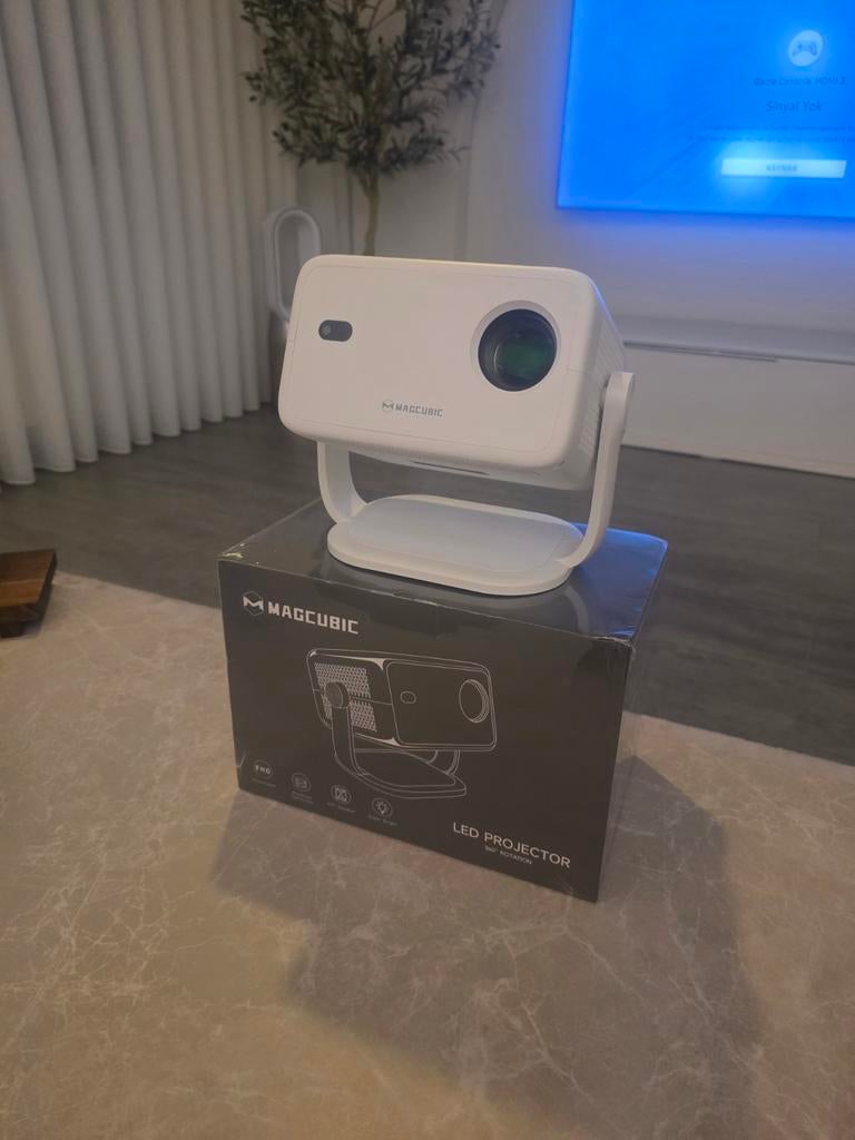 Magcubic 650 ANSI Auto Focus & Keystone Projector. Nieuw, Ophalen of Verzenden