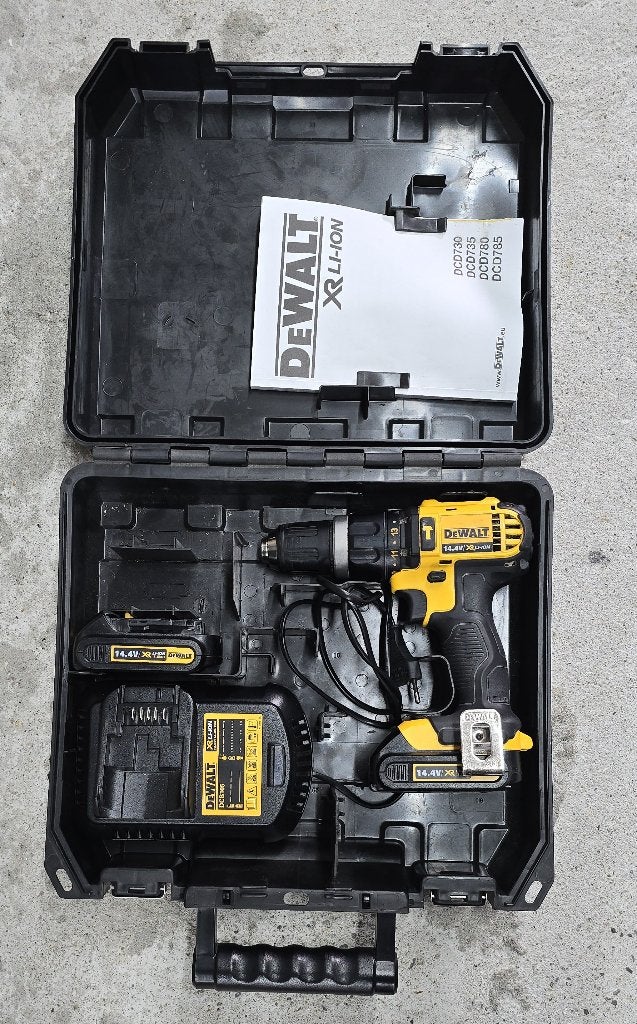 DeWalt accu klopboormachine dcd735 compl. met 2 accu's, Boormachine, Gebruikt, Ophalen of Verzenden, Minder dan 400 watt