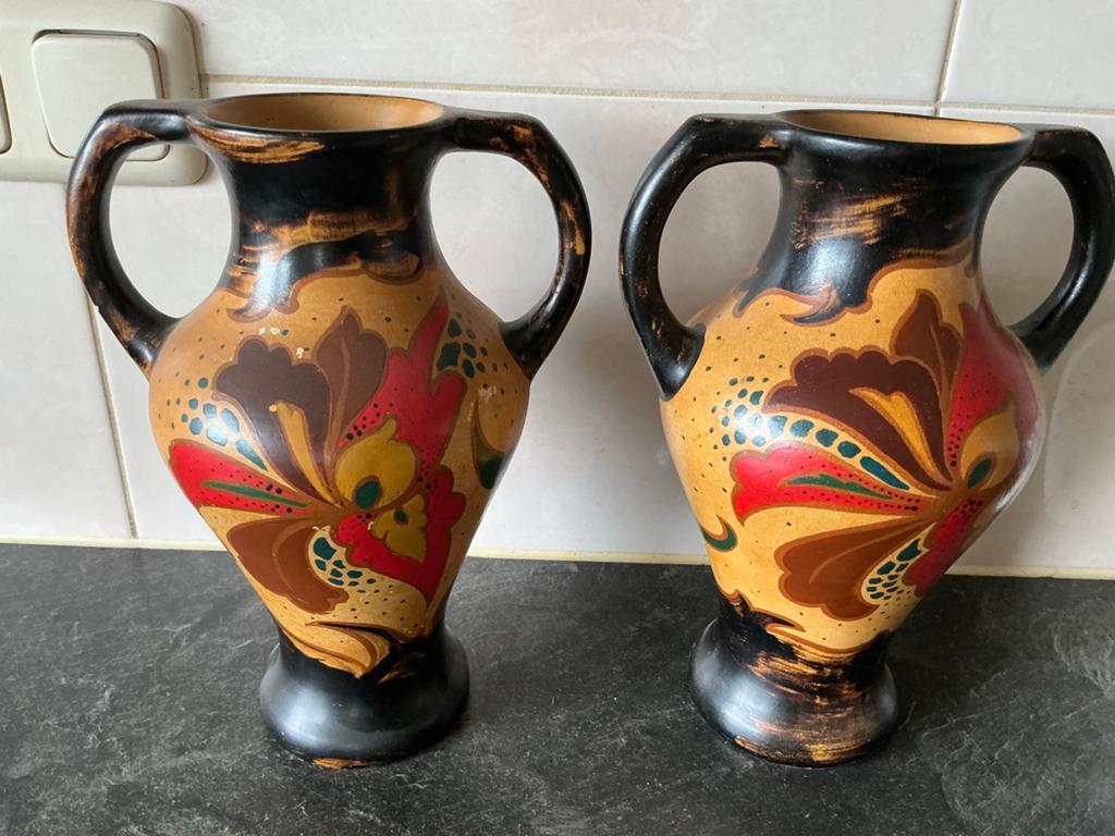 Set van 2 vintage handgeschilderde vazen Gouda plateel, Ophalen of Verzenden, Zo goed als nieuw, Overige materialen, Overige typen