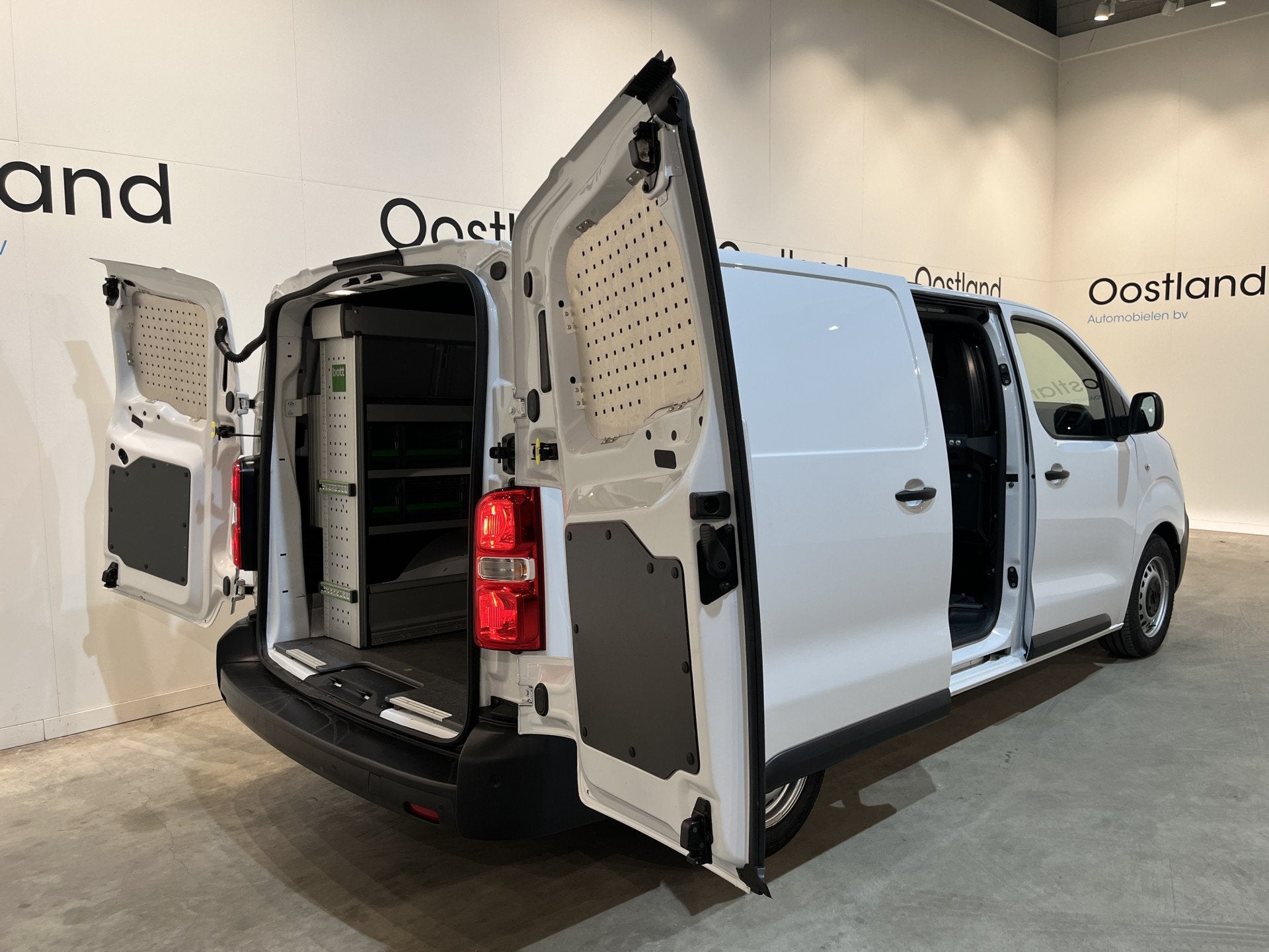 Opel Vivaro 2.0 CDTI L3H1 180 PK Automaat / Servicebus / Bot, Stof, Gebruikt, 4 cilinders, Met garantie (alle)