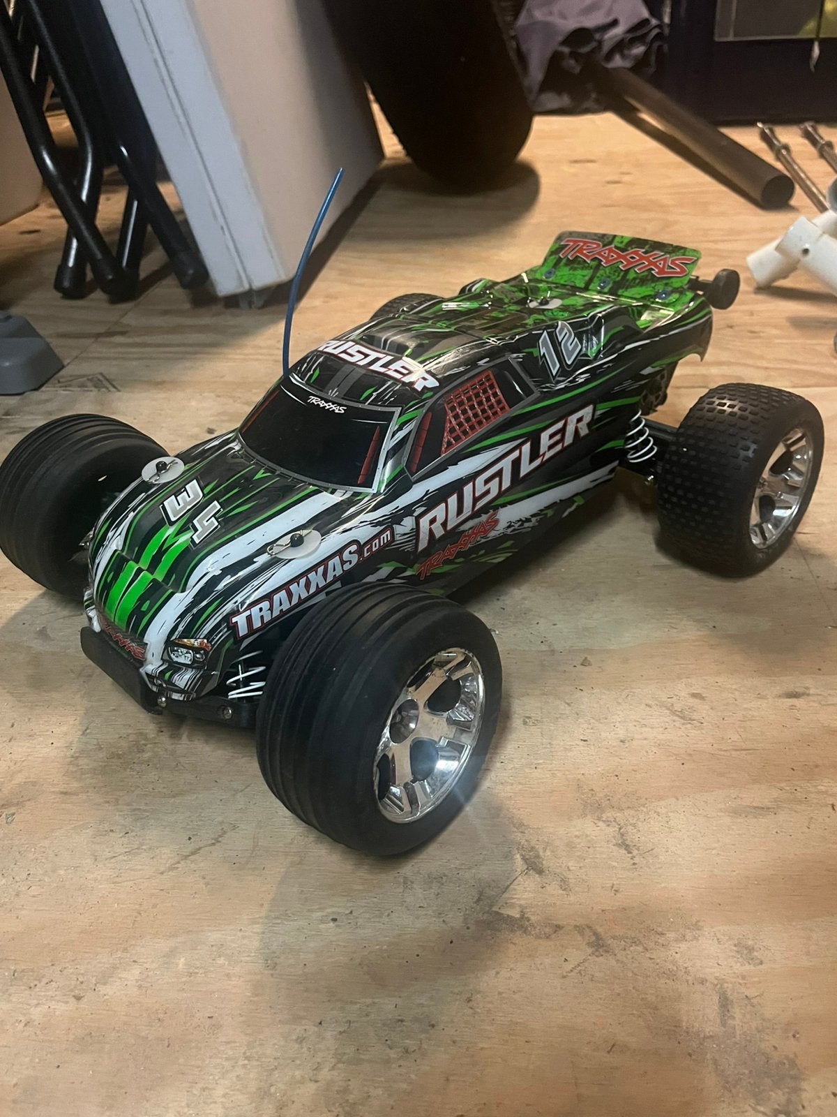 Rustler bustuurbare auto, Ophalen of Verzenden, Zo goed als nieuw