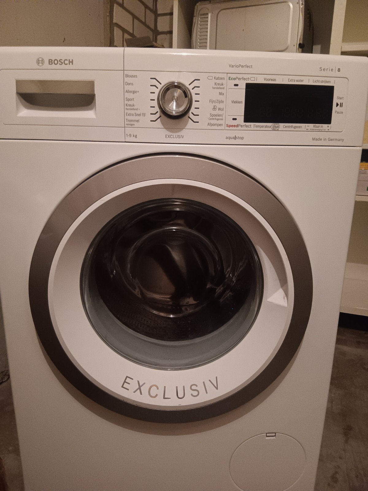 Bosch Serie 8 VarioPerfect Wasmachine - Maakt geluid, 1200 tot 1600 toeren, 8 tot 10 kg, Ophalen of Verzenden, Voorlader