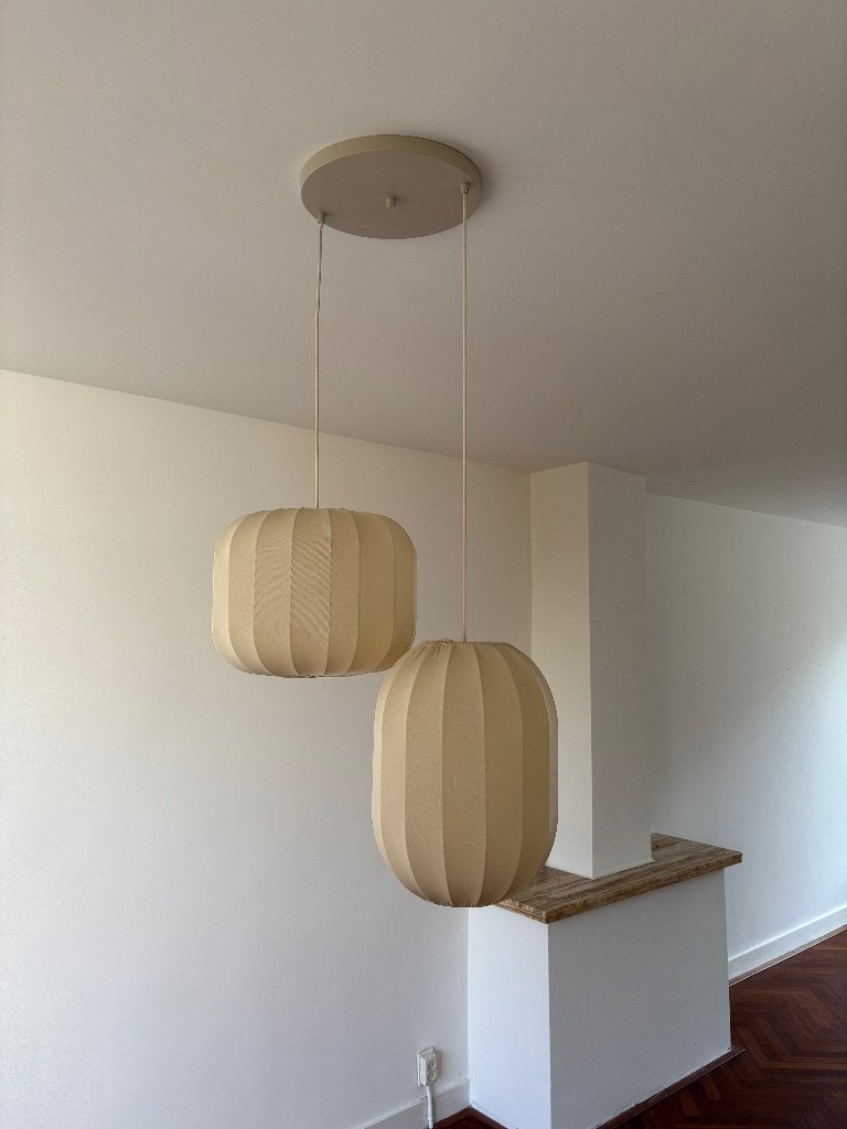 Karwei Evi 2-lichts hanglamp beige/zand – in originele doos, Huis en Inrichting, Lampen | Hanglampen, Ophalen of Verzenden, Zo goed als nieuw