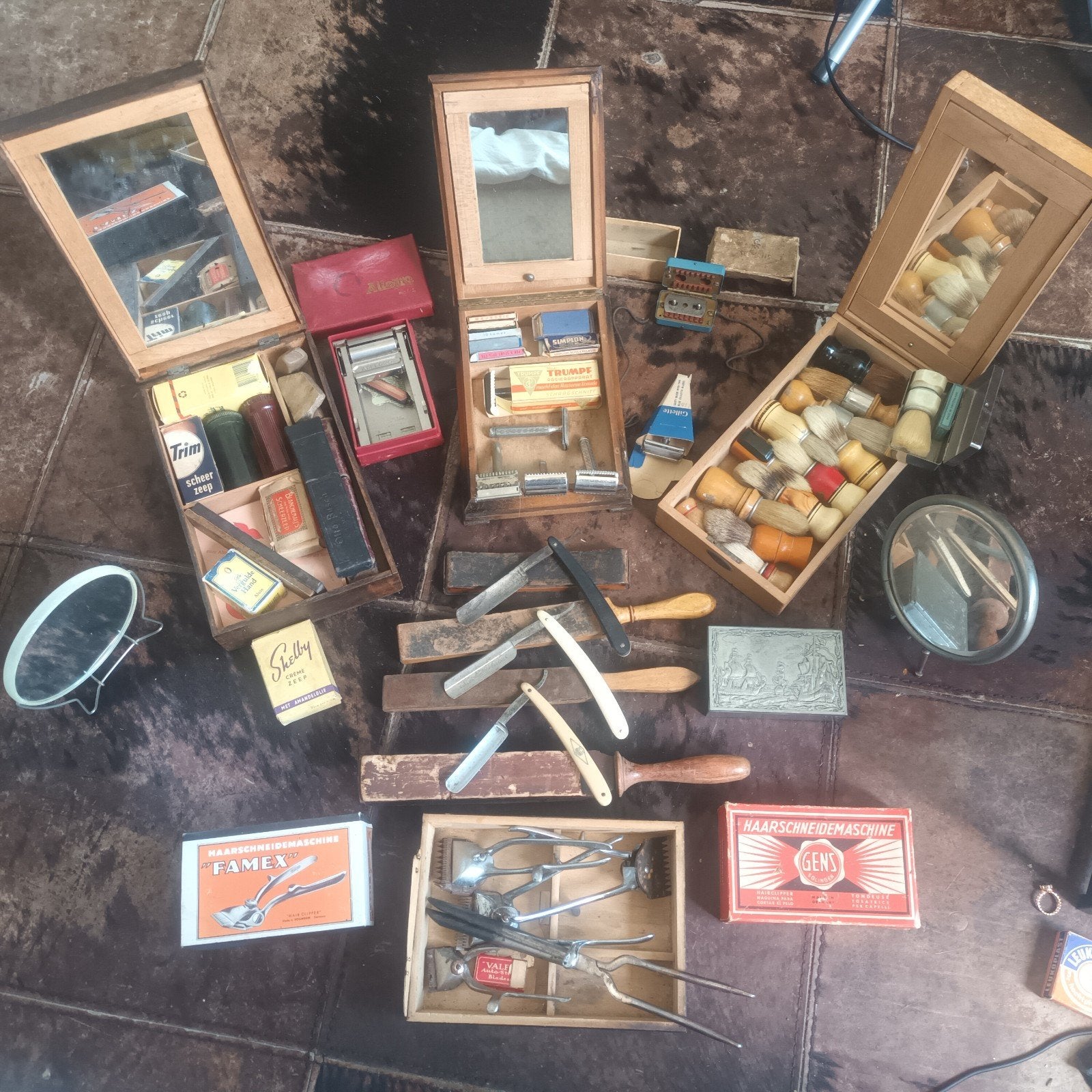 Zeer grote vintage scheer en kapperscollectie compleet, Ophalen