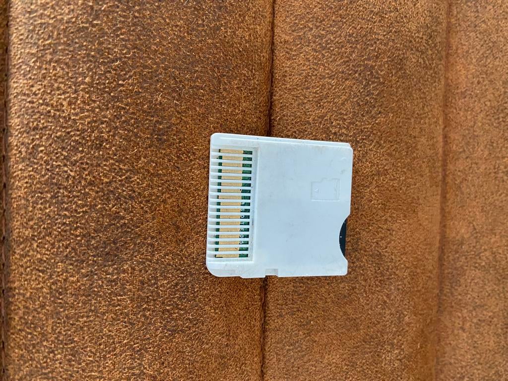 R4 kaart met SD kaart voor Nintendo DS/DSi/DS Lite, Spelcomputers en Games, Games | Nintendo DS, Gebruikt, Gekoppelde computers