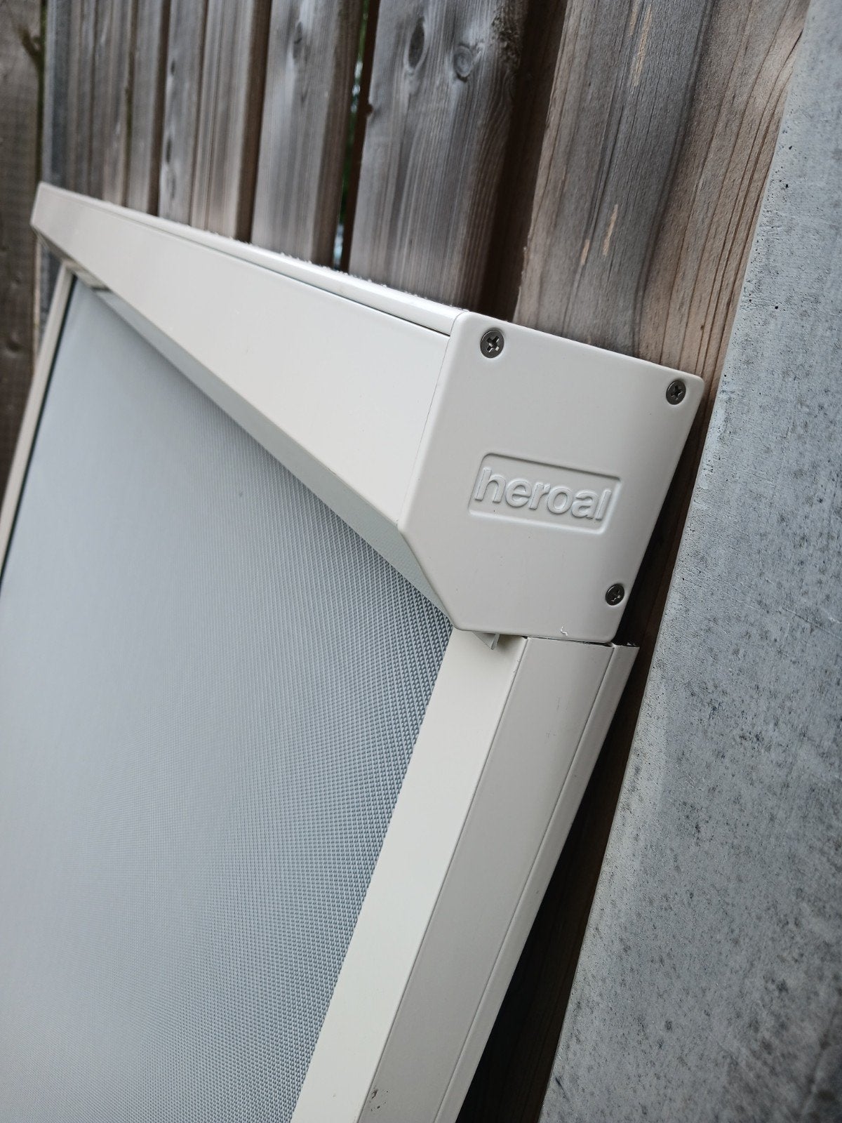 1 x nieuwe zip screen heroal  124 br 137 hoog somfy io., Ophalen, Nieuw, Grijs