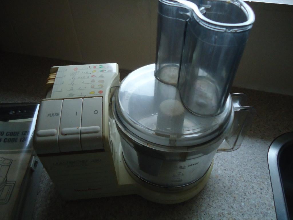 keukenmachine met extra hulpstukken, Huis en Inrichting, Ophalen of Verzenden, Gebruikt, Overige merken