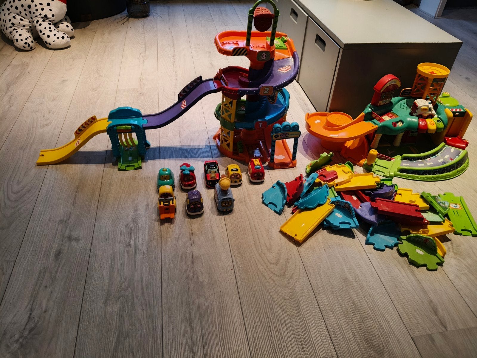 Grote speelset met racebanen en auto's, Ophalen, Handmatig, Overige merken