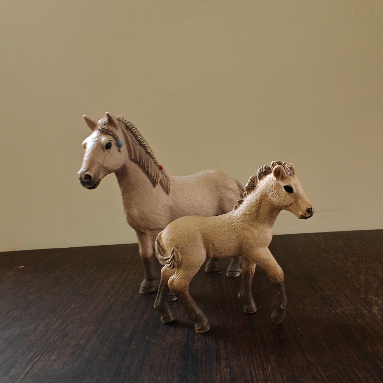 Schleich paarden set - merrie en veulen, Ophalen of Verzenden, Gebruikt