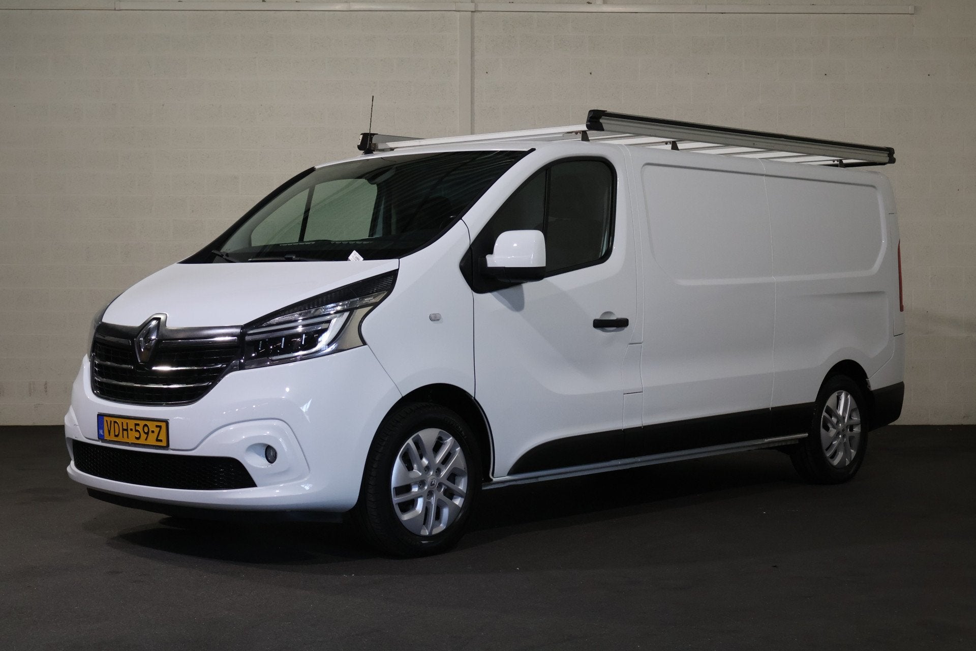 Renault Trafic 2.0 dCi 170pk L2 H1 Airco Navigatie Camera Im, Stof, Gebruikt, Euro 6, 4 cilinders