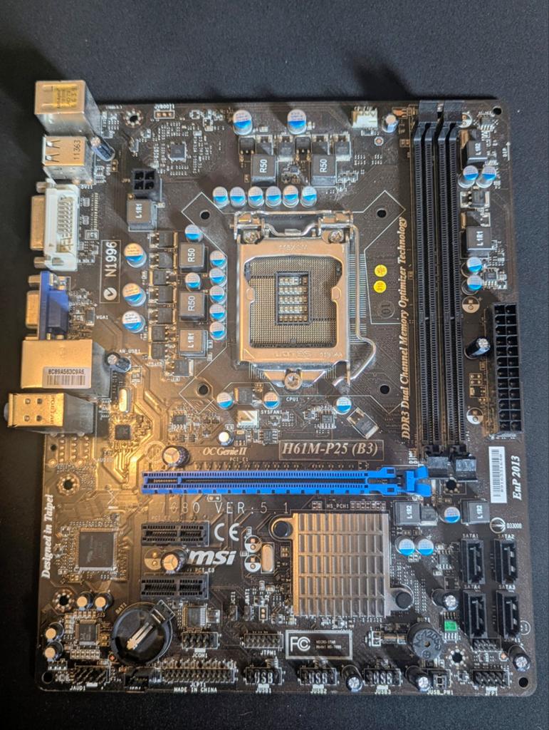 MSI H61M-P25, LGA 1155/Socket H2, Intel (MS-7680, Computers en Software, Moederborden, DDR3, Ophalen of Verzenden