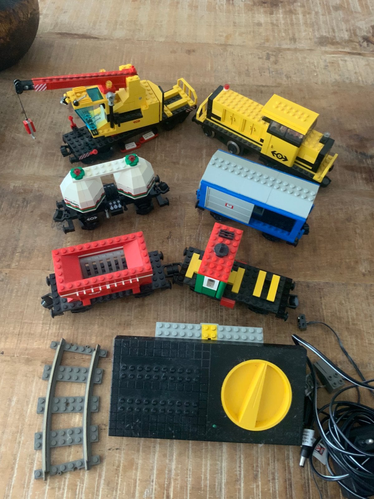 Lego Trein Set met Locomotief, Wagons en 1 stuk Rail, Lego, Ophalen of Verzenden, Inclusief accessoires, Complete set