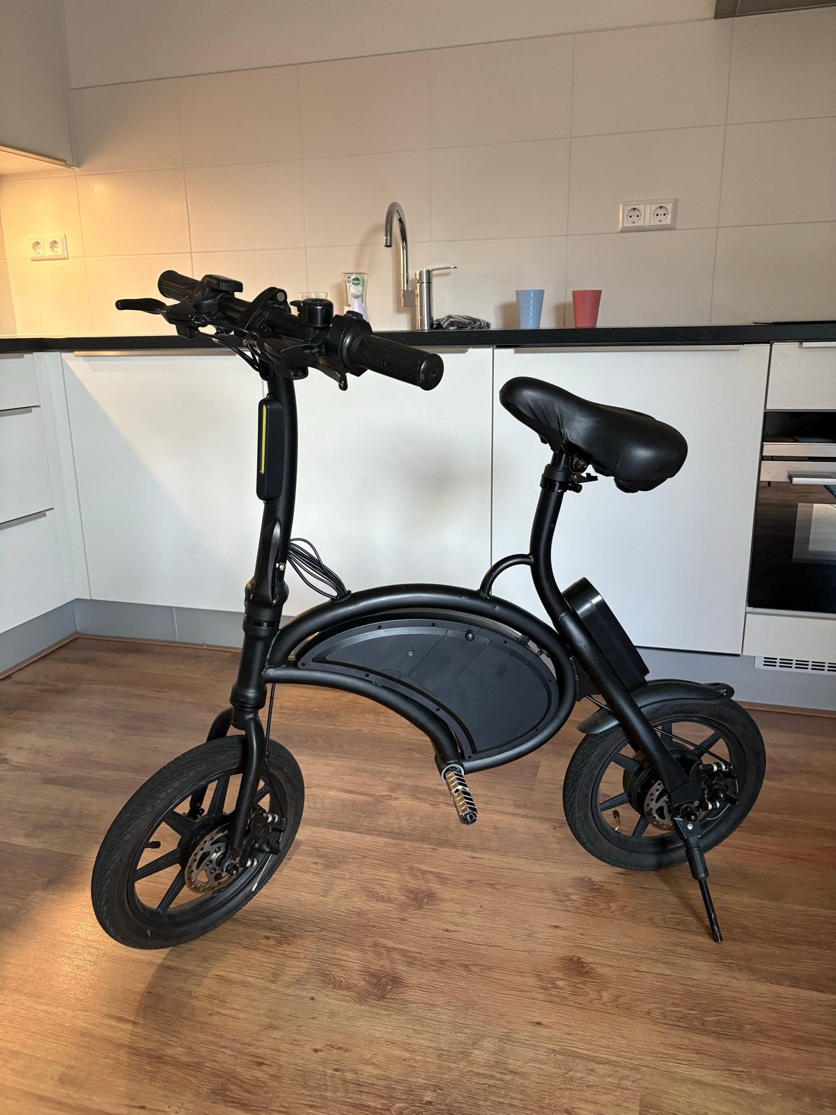 Opvouwbare elektrische fiets - Compact en handig, Zo goed als nieuw, Minder dan 47 cm, 30 tot 50 km per accu, Ophalen