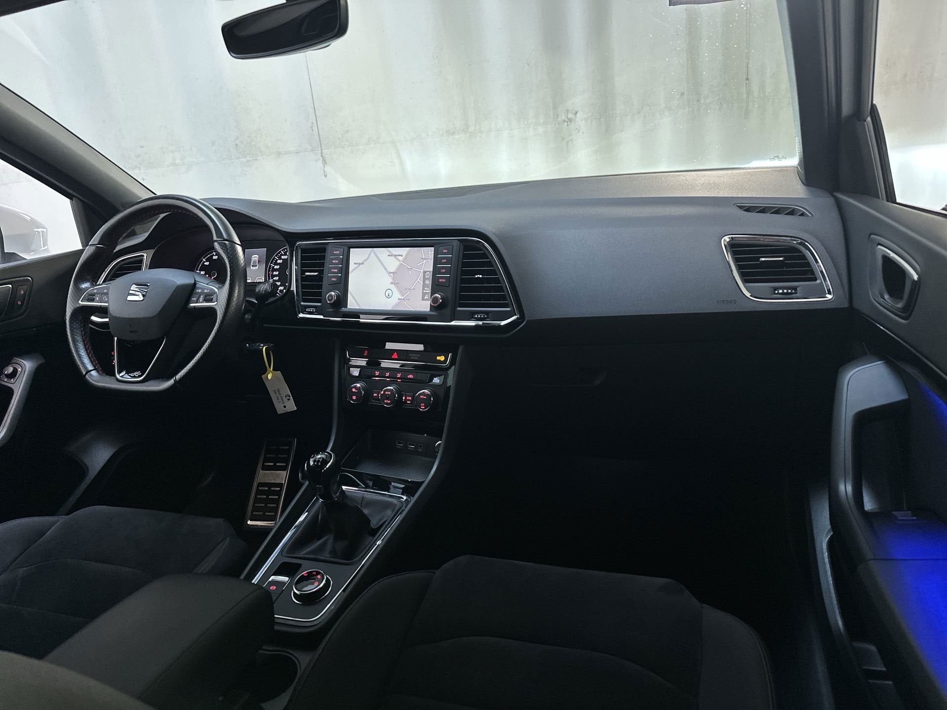 Seat Ateca 1.4 EcoTSI 150pk 6-bak FR Alcantara Navigatie Par, Auto's, Voorwielaandrijving, 4 cilinders, Wit, Handgeschakeld