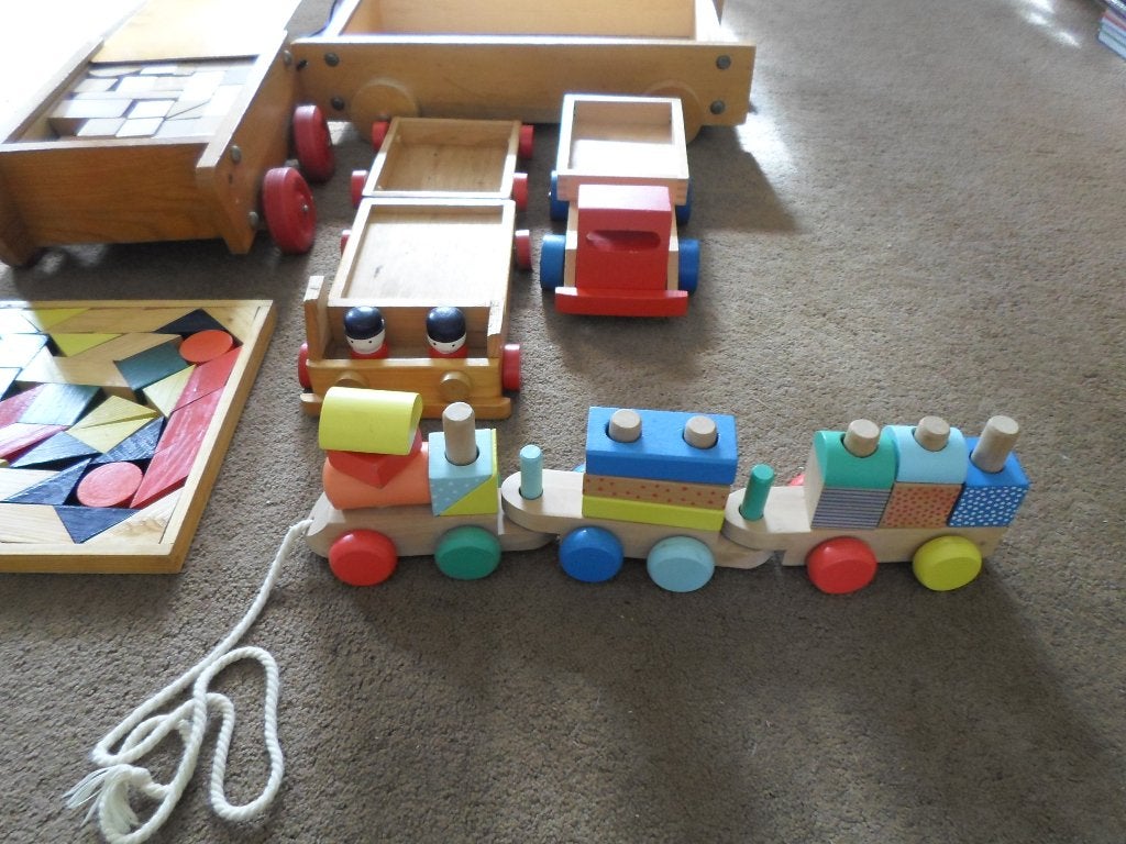 Houten  speelgoed.    8   foto,s     Uitzoeken., Ophalen of Verzenden, Gebruikt, Overige typen