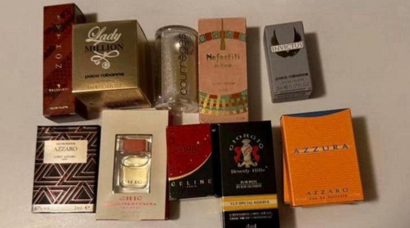 31 parfum miniaturen vol ongeopend met doosjes, Verzenden, Nieuw, Miniatuur, Gevuld