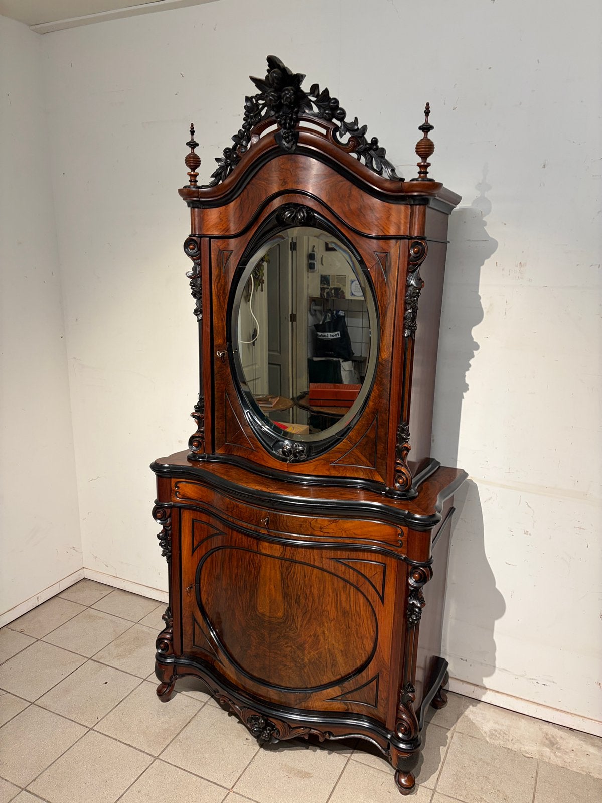 Zeldzame Willem III Mahonie Bonheur met Gebogen Deuren