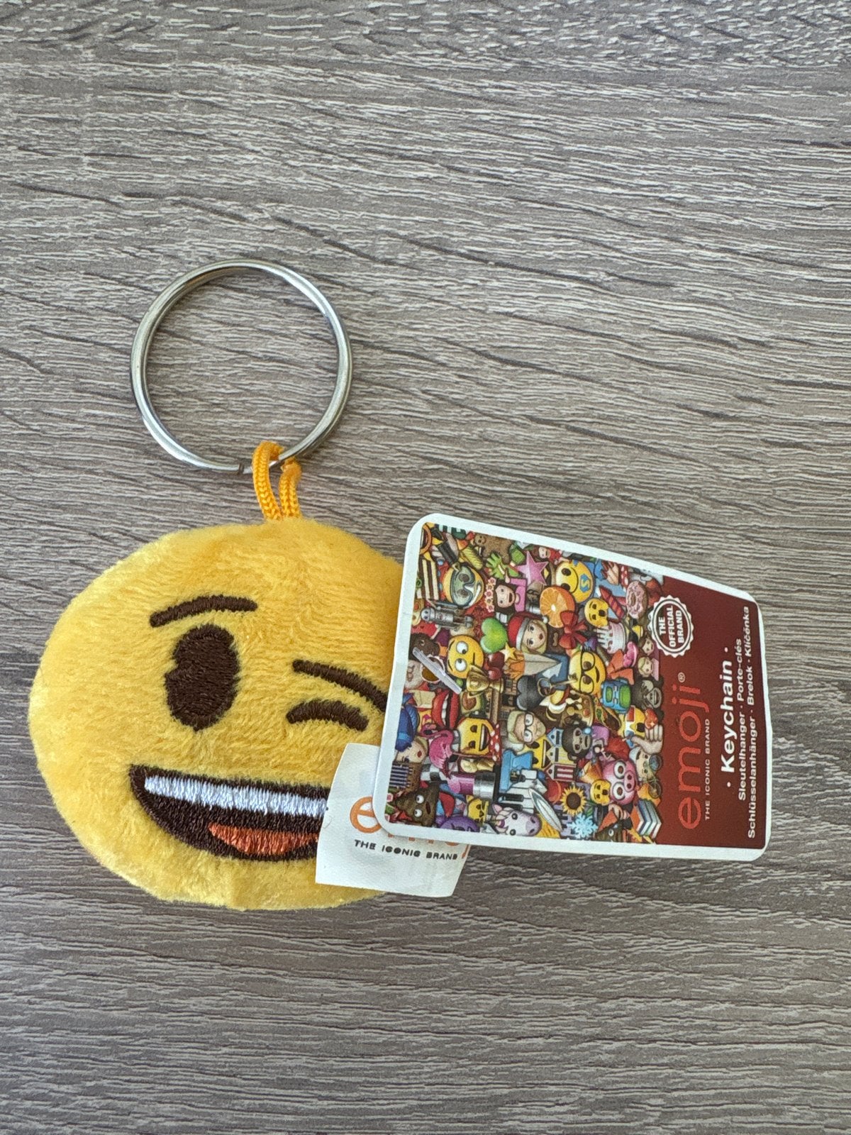 Emoji Knuffel Sleutelhanger, Verzamelen, Sleutelhangers, Ophalen of Verzenden, Nieuw, Knuffel of Figuurtje