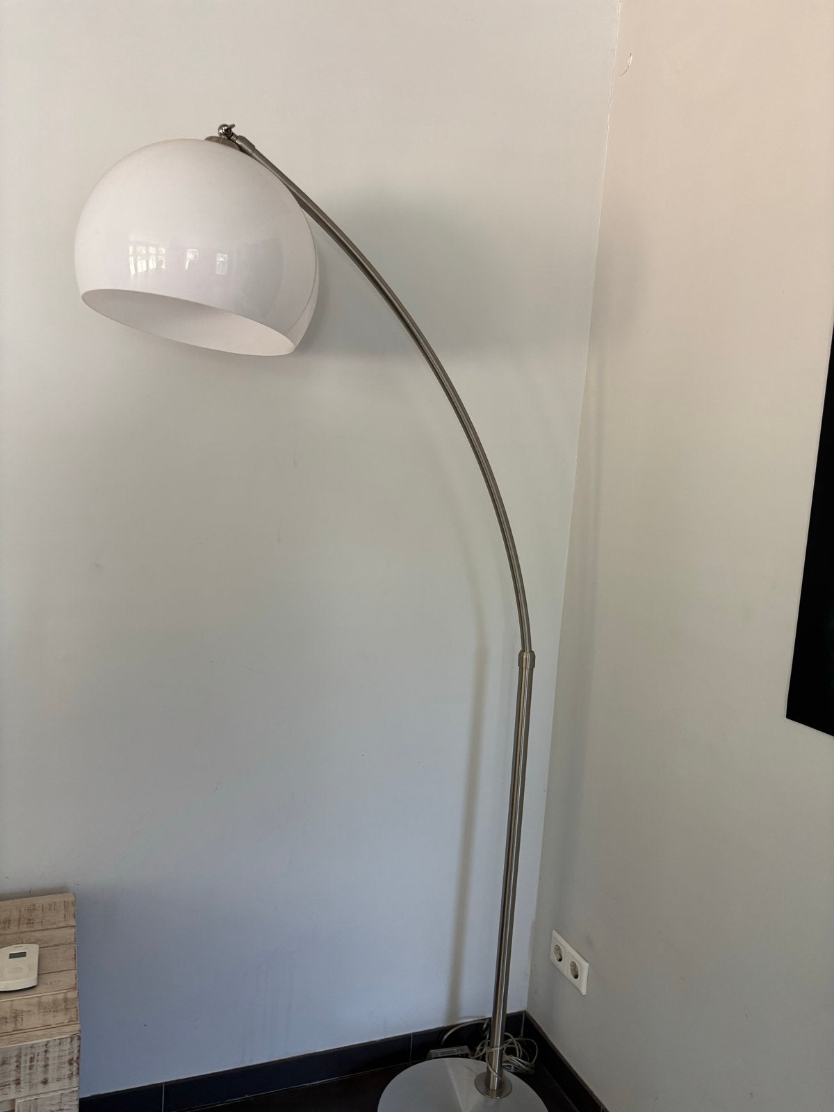 Twee dimbare booglampen met witte kap, Ophalen, Gebruikt, Metaal, 150 tot 200 cm