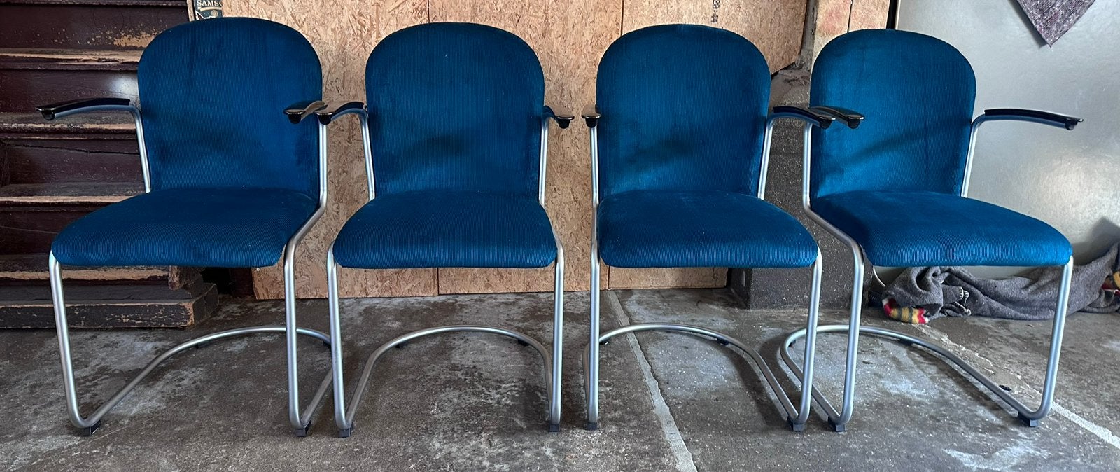 Gispen 413 RH / Petrol ribstof bekleding., Ophalen, Blauw, Zo goed als nieuw, Vier