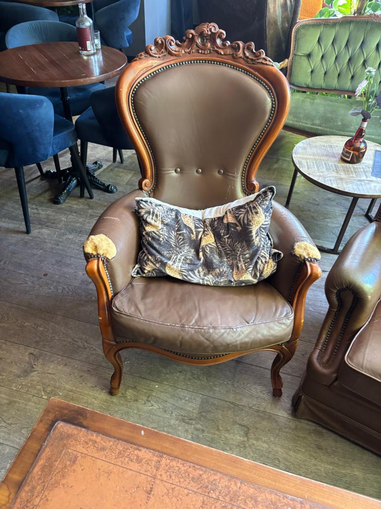 Diverse tafels en banken, Ophalen