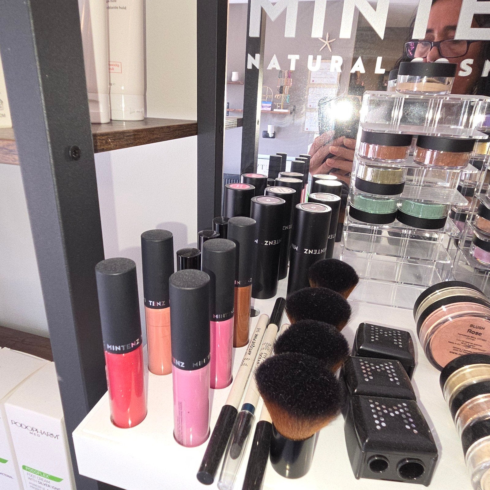 Mintenz Make-up Collectie: Poeders, Lipsticks en Kwasten, Sieraden, Tassen en Uiterlijk, Uiterlijk | Cosmetica en Make-up, Ophalen of Verzenden