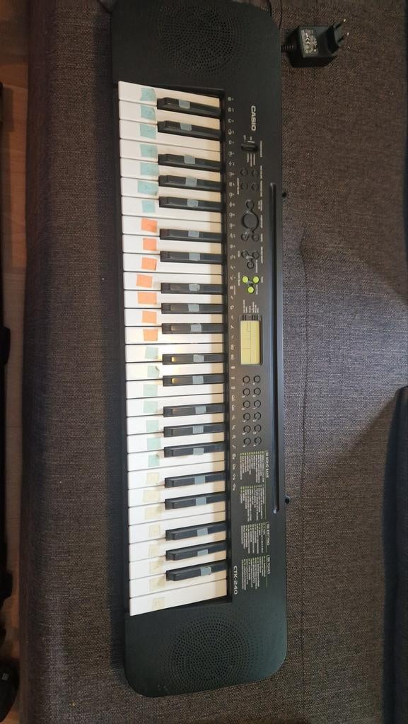 Casio CTK-240 keyboard met standaard, Ophalen