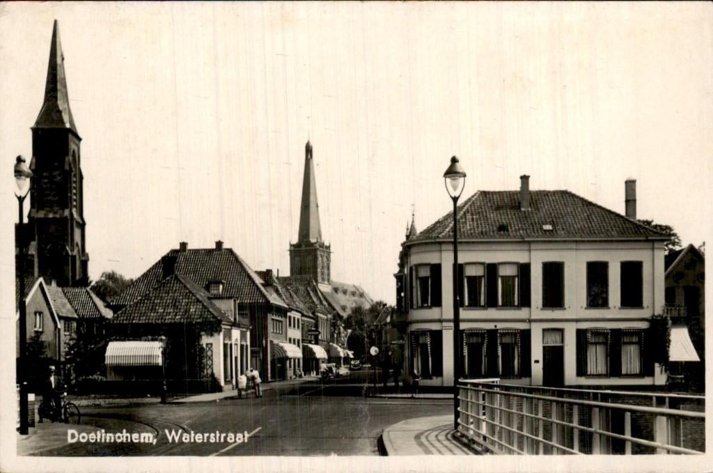 Doetinchem - Waterstraat - Straatzicht, Verzamelen, Ansichtkaarten | Nederland, Ongelopen, Gelderland, 1920 tot 1940, Ophalen of Verzenden