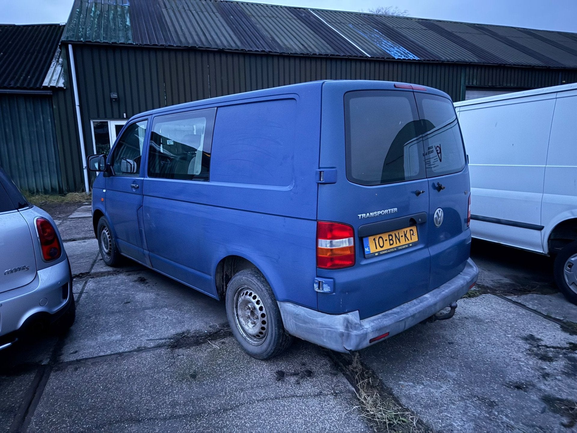 Volkswagen Transporter 2.5 TDI 300 DC MHD (bj 2004), Auto's, Voorwielaandrijving, Stof, Gebruikt, Zwart