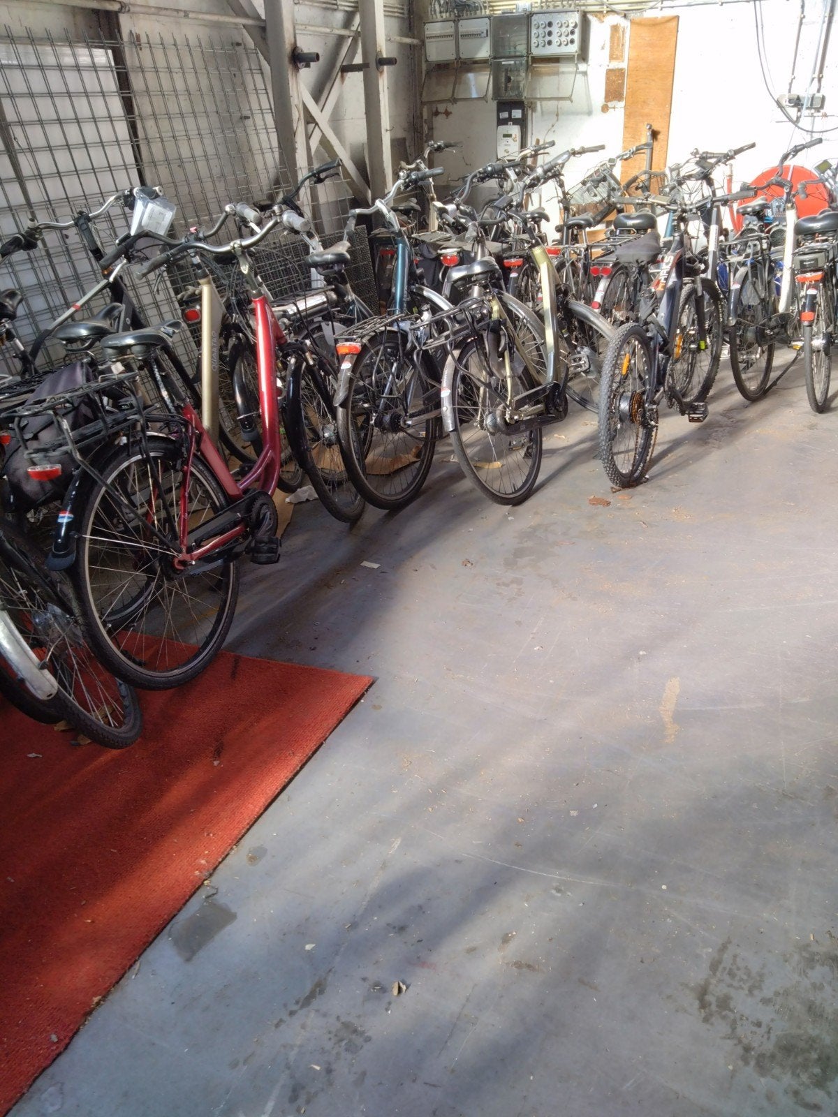 partij 25 stuks gebruikte defecte ebikes, Fietsen en Brommers, Elektrische fietsen, Ophalen, Gebruikt, Minder dan 30 km per accu