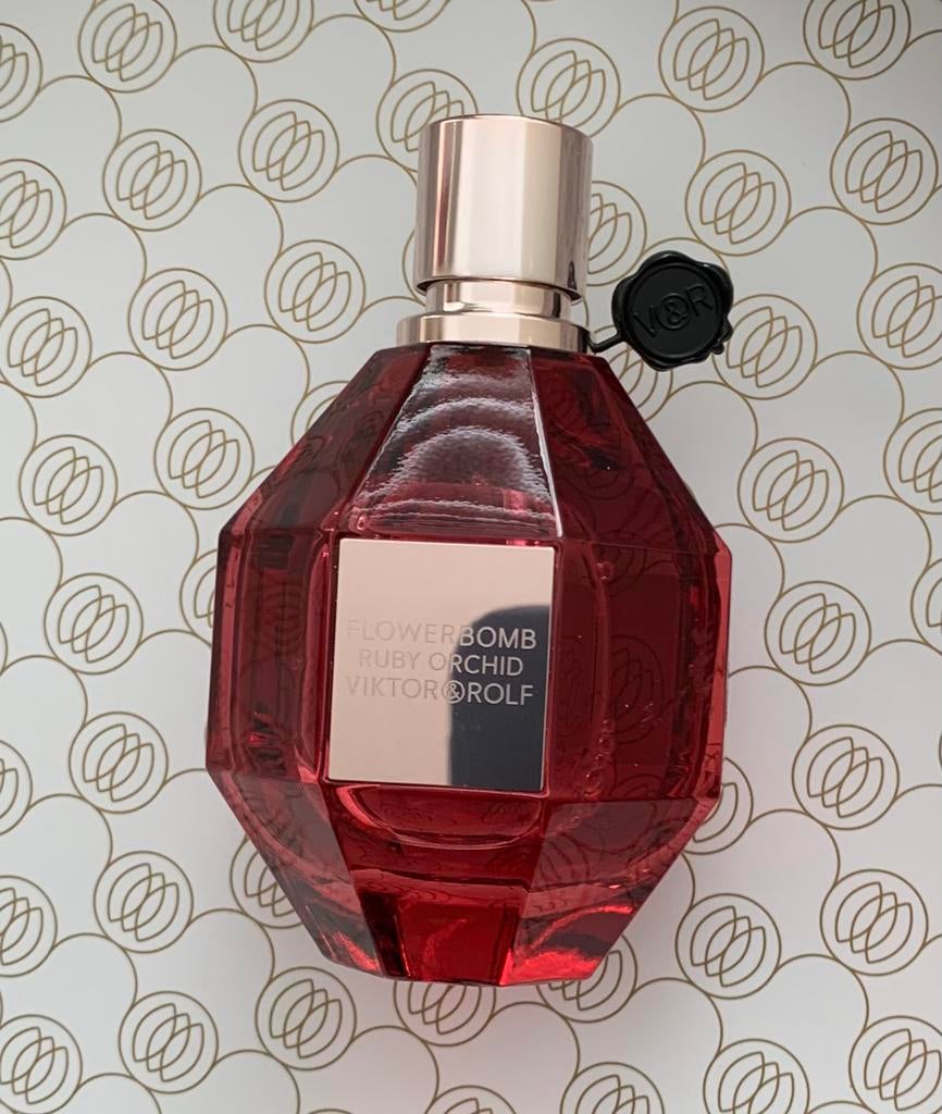 Flowerbomb Ruby Orchid Viktor & Rolf Eau de Parfum, Sieraden, Tassen en Uiterlijk, Uiterlijk | Parfum, Ophalen of Verzenden, Nieuw